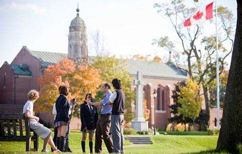 加拿大留學essay輔導