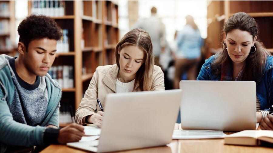 曼徹斯特大學大一新生課程預習指南