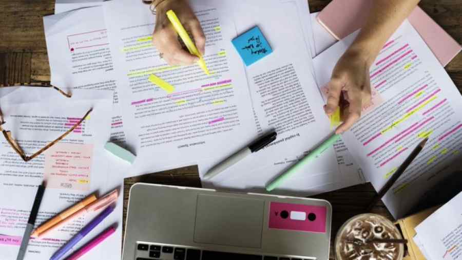 倫敦時裝學院大一新生作業(yè)輔導